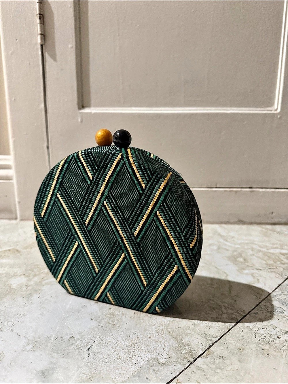 Round Geometric Clasp Bag in Green & Black